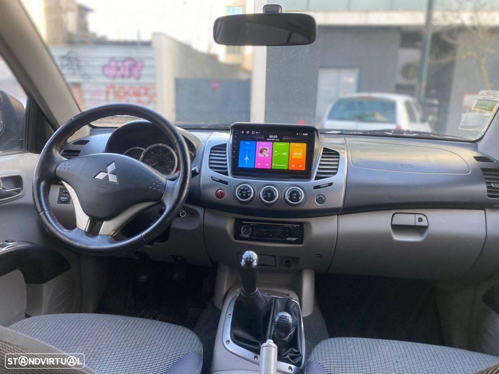 Mitsubishi L200 Pick Up 4x4 Intense Cabine Dupla - 15