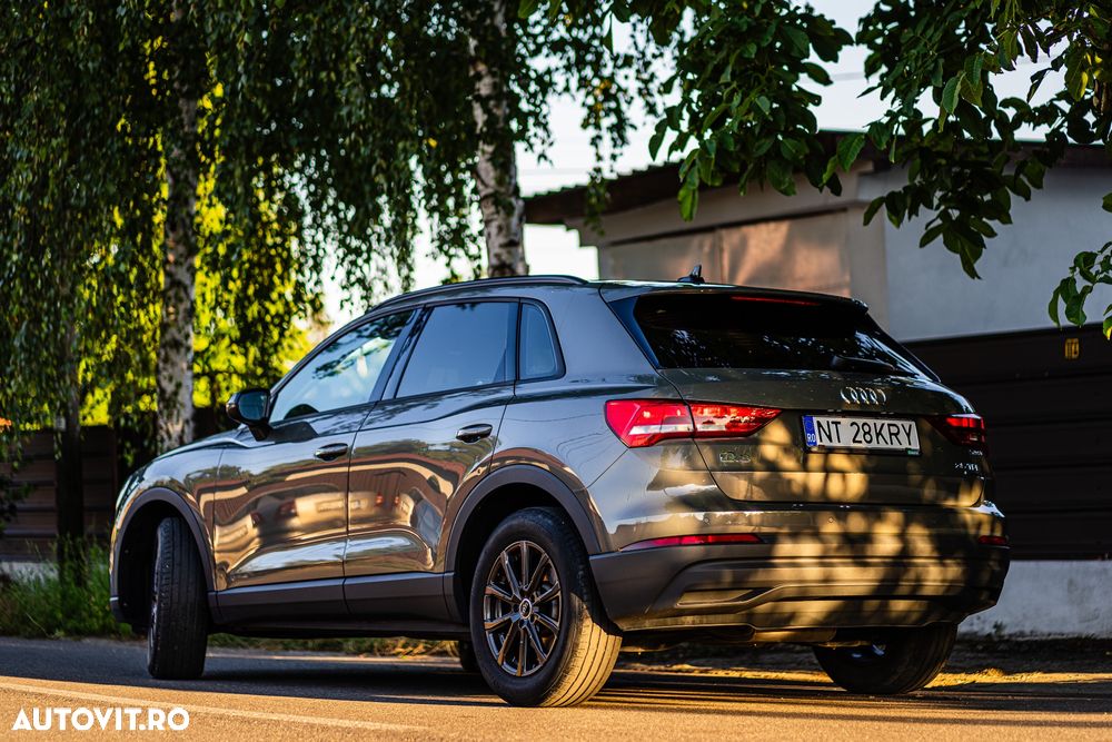 Audi Q3 2.0 35 TDI S tronic quattro Advanced - 4