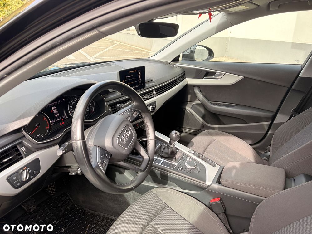 Audi A4 Limousine 2.0 TDI DPF clean diesel Attraction - 11