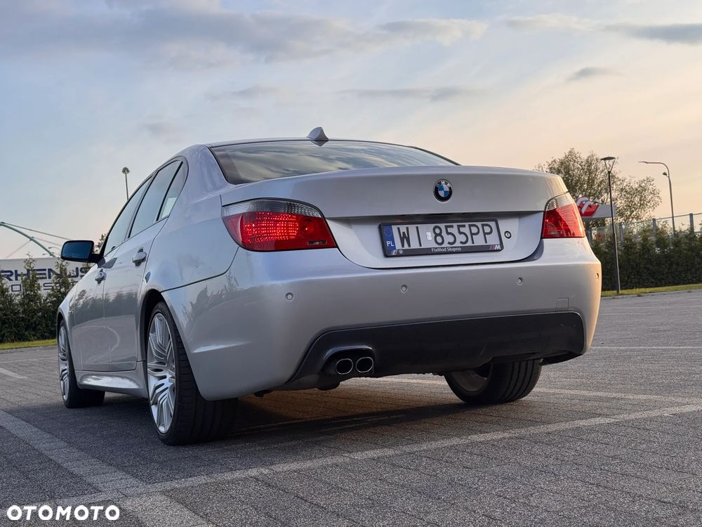 BMW Seria 5 523i Touring - 17