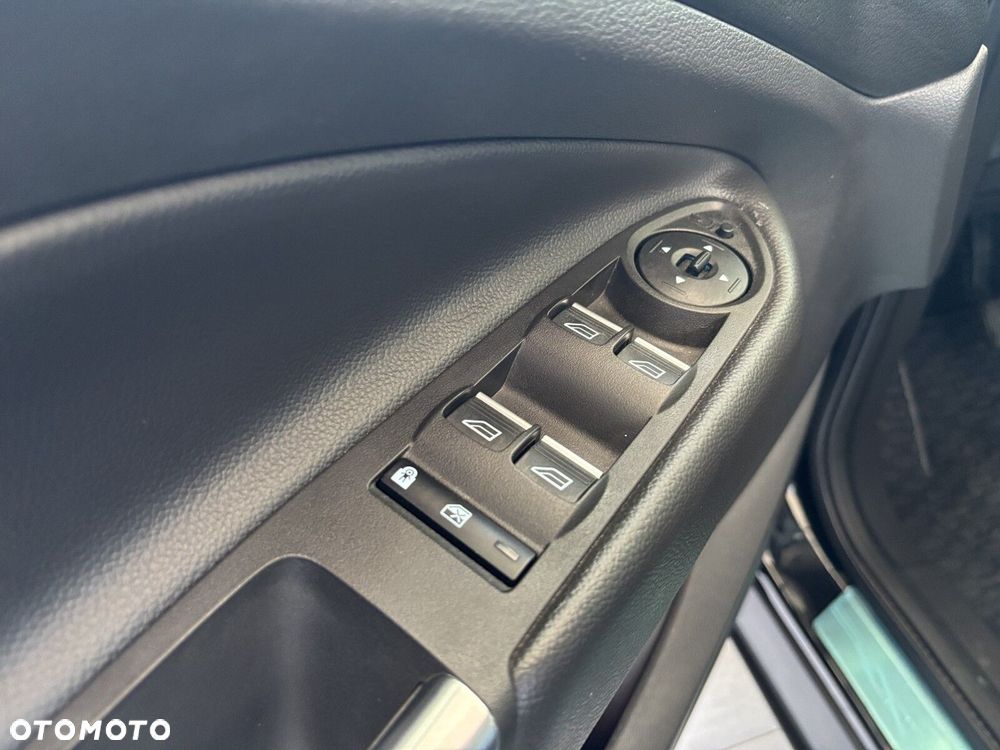 Ford Kuga - 20