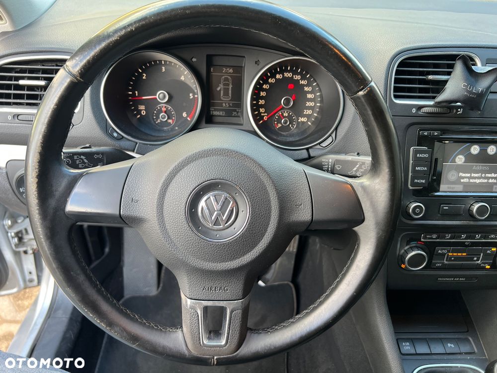 Volkswagen Golf 1.6 TDI DPF Highline - 11