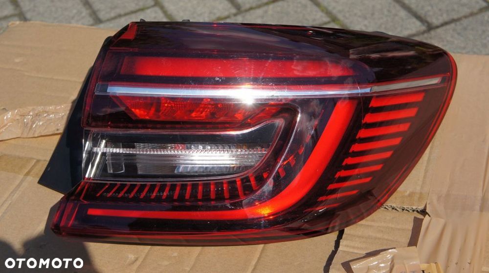 TYLNA LEWA PRAWA LAMPA RENAULT CLIO V 5 LED - 6