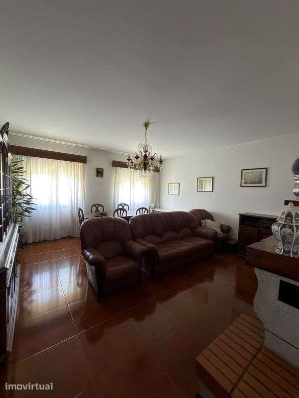 Apartamento T3 Duplex com sótão no centro de Barcelos - Grande imagem: 3/12