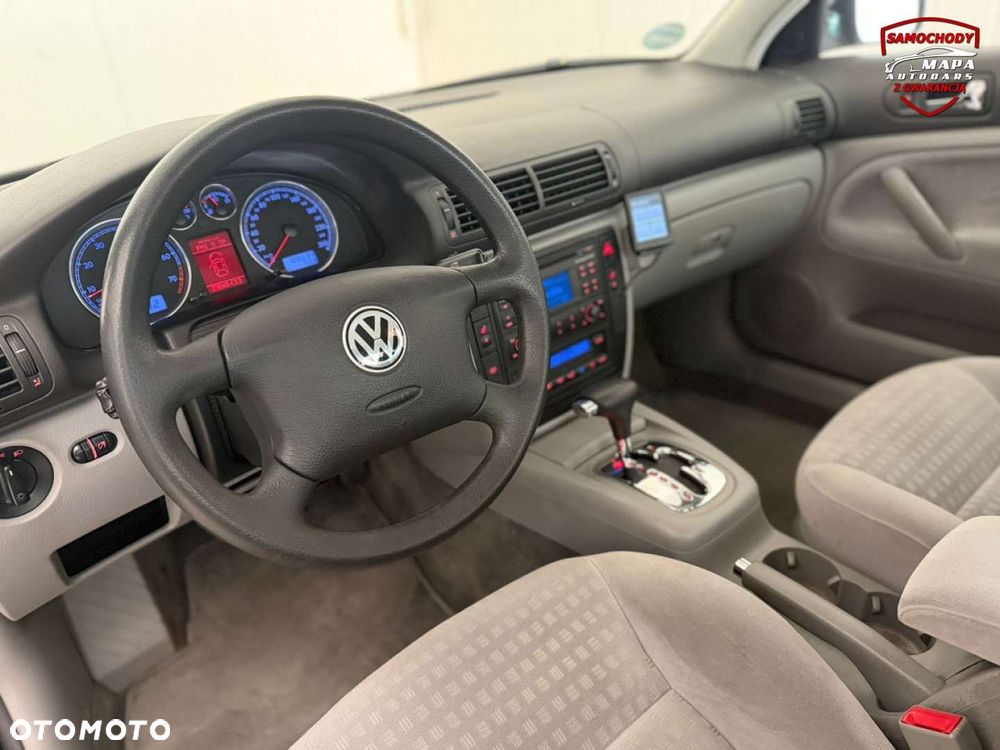 Volkswagen Passat - 17