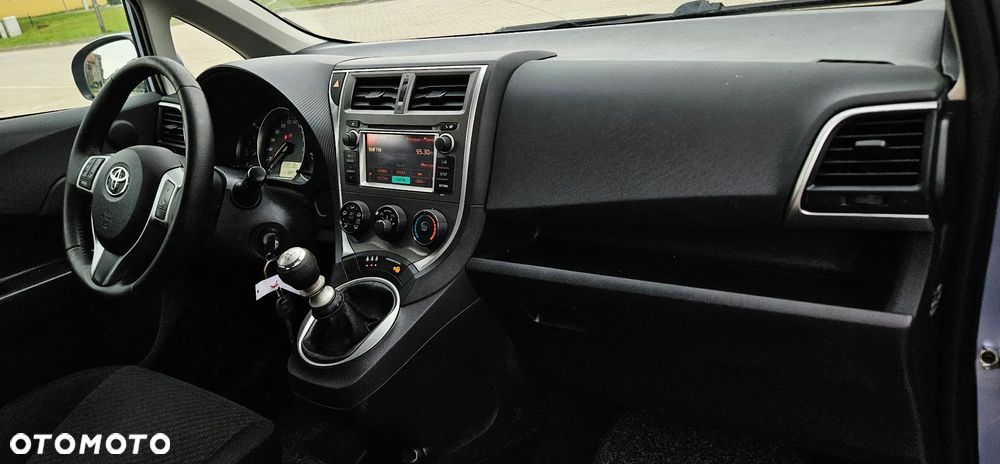 Toyota Verso S 1.4 D-4D Premium - 10