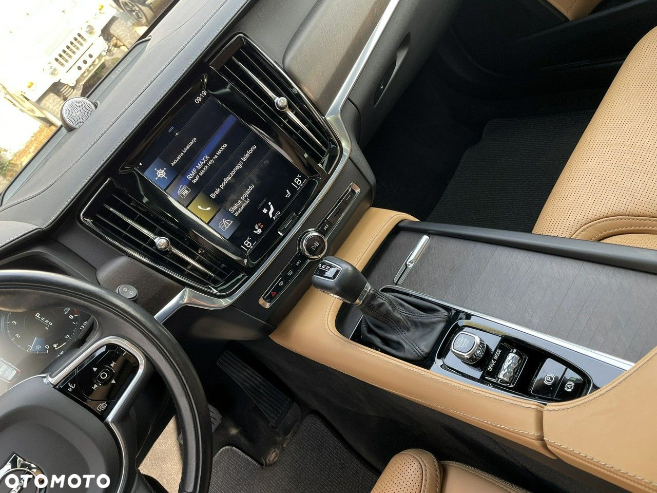 Volvo V90 Cross Country T6 AWD - 18