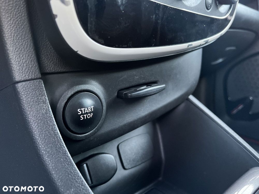 Renault Clio 0.9 Energy TCe Limited EU6 - 22