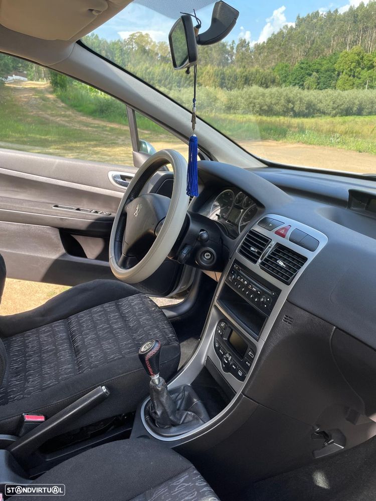 Peugeot 307 1.6 HDi Premium - 11