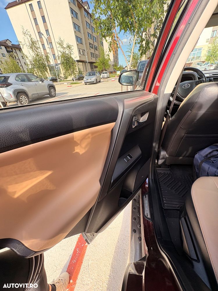Toyota RAV4 - 2