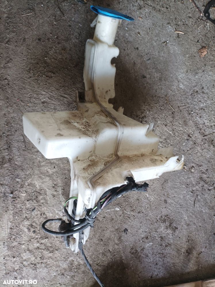 Vas lichid parbriz cu spălătoare faruri Volkswagen Passat B6 - 2