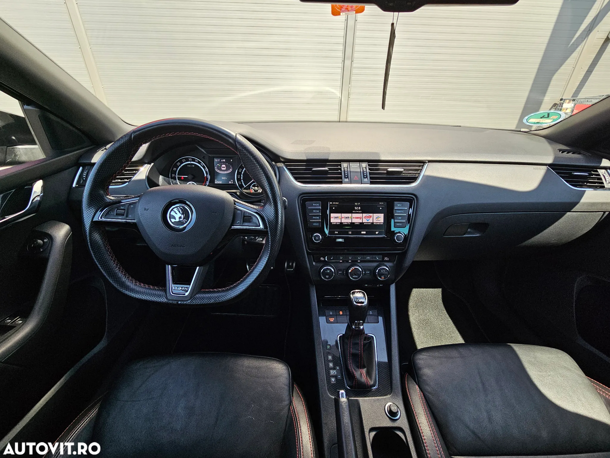 Skoda Octavia Combi 2.0 TDI (Green tec) DSG RS - 11