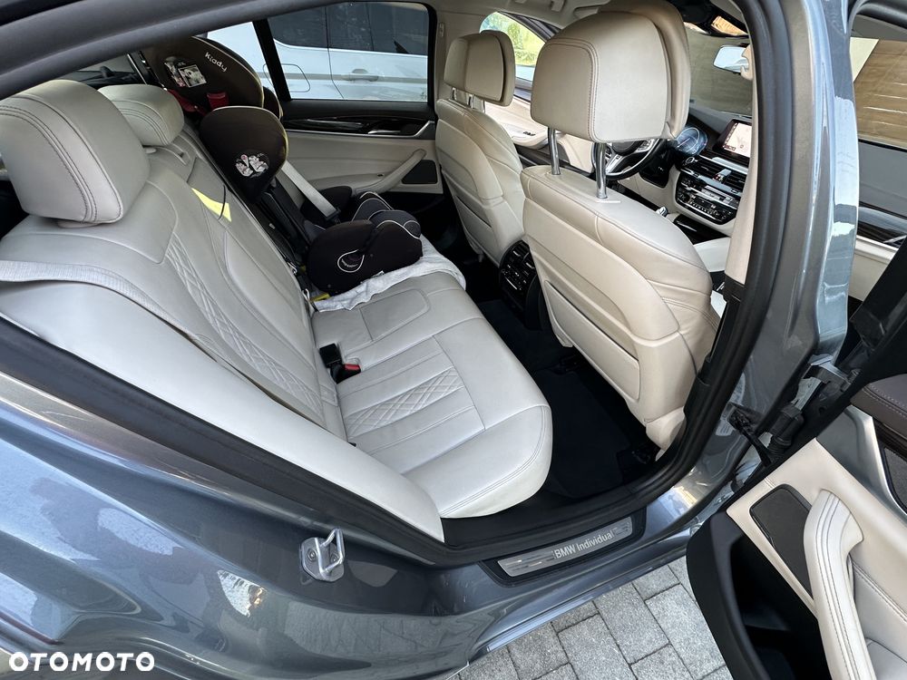BMW Seria 5 520d xDrive Luxury Line - 28