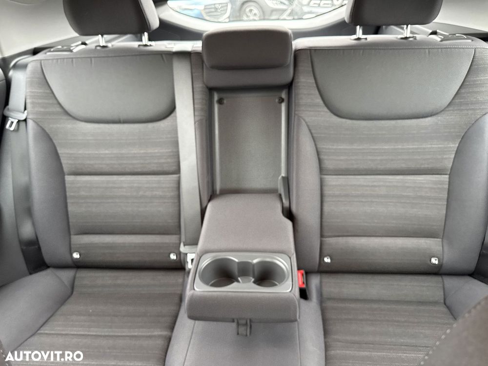 Hyundai IONIQ - 23