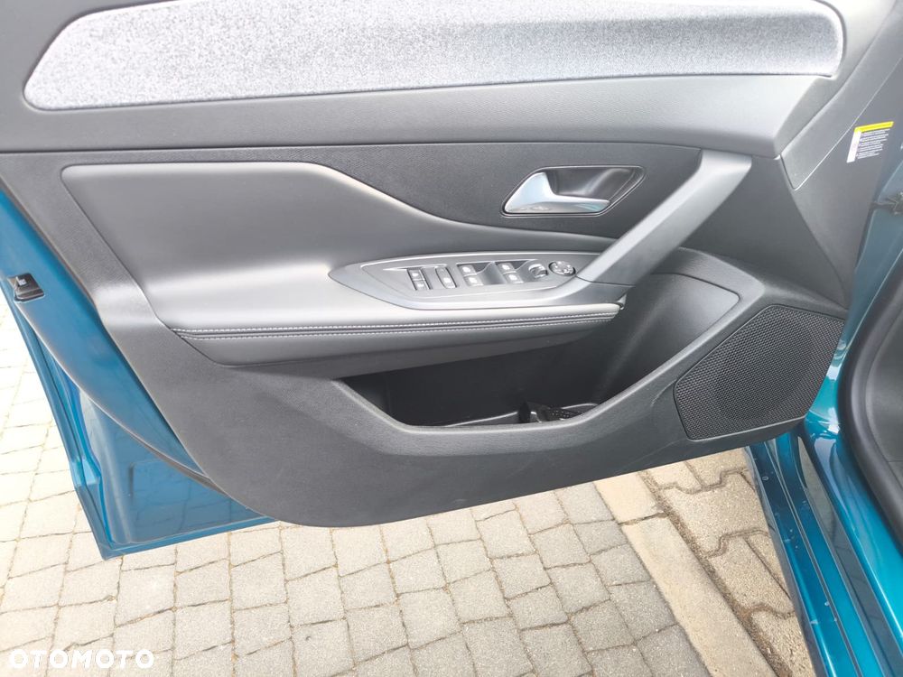 Peugeot 308 1.5 BlueHDi Allure S&S EAT8 - 8