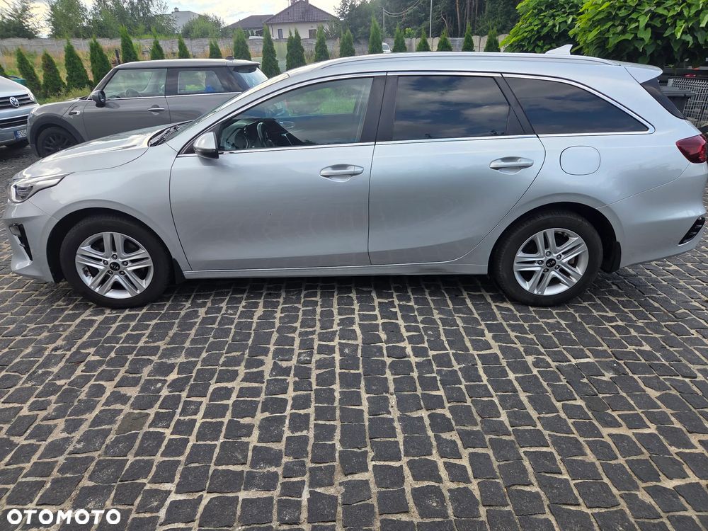 Kia Ceed 1.6 CRDi Eco-Dynamics+ (48V Mild-Hybrid) Platinum Edition - 12