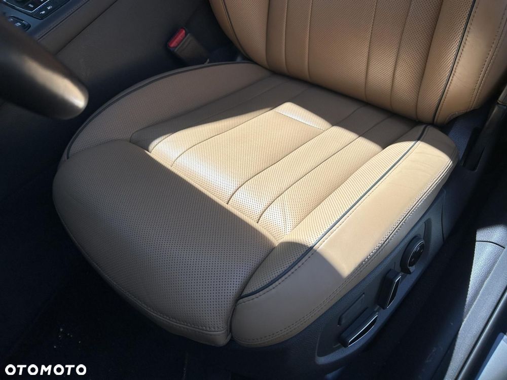 Hyundai Genesis - 16
