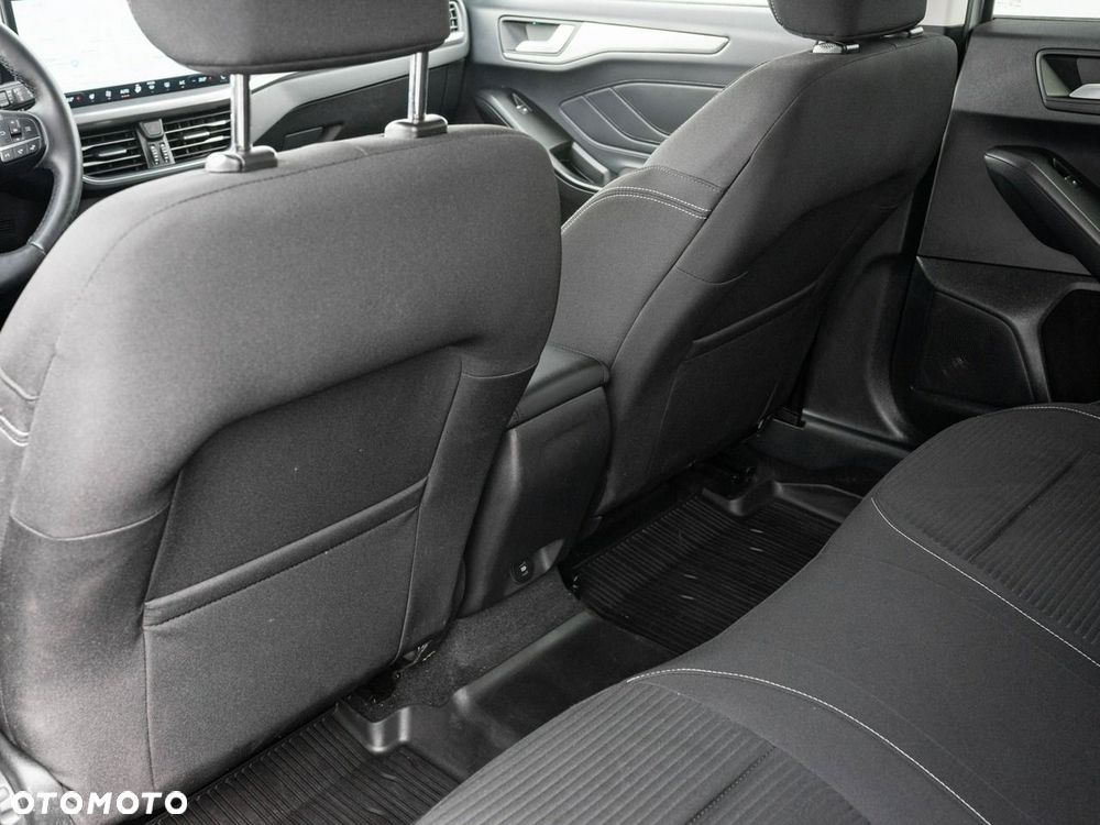 Ford Focus - 24