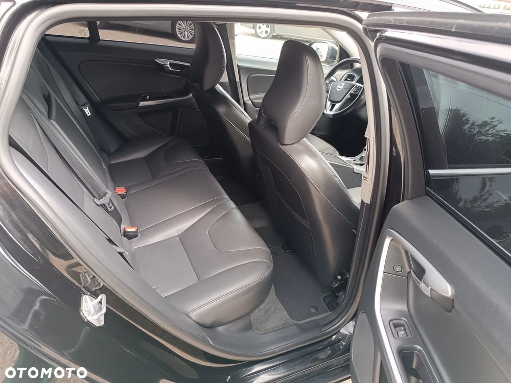 Volvo V60 D2 Drive-E Summum - 32