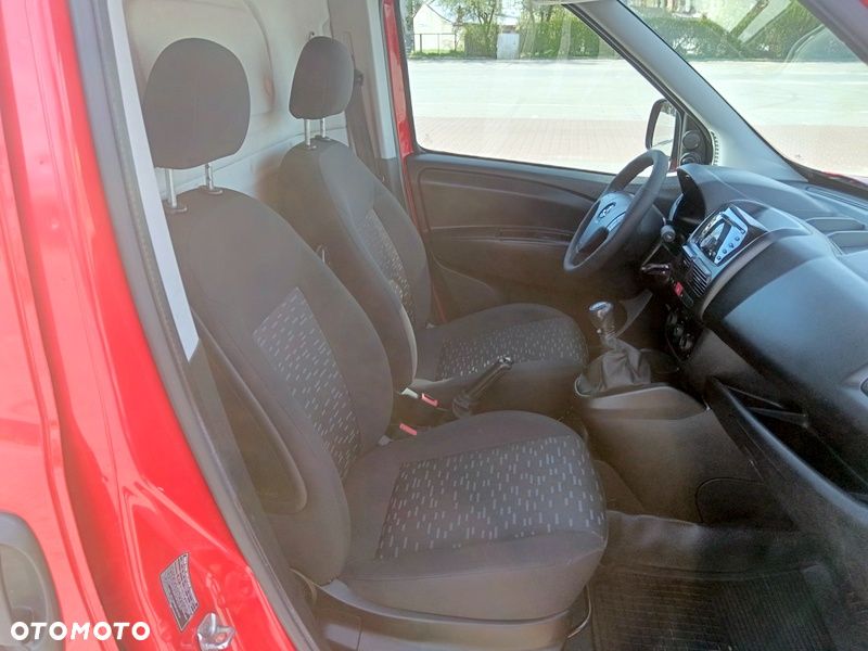Opel COMBO - 16