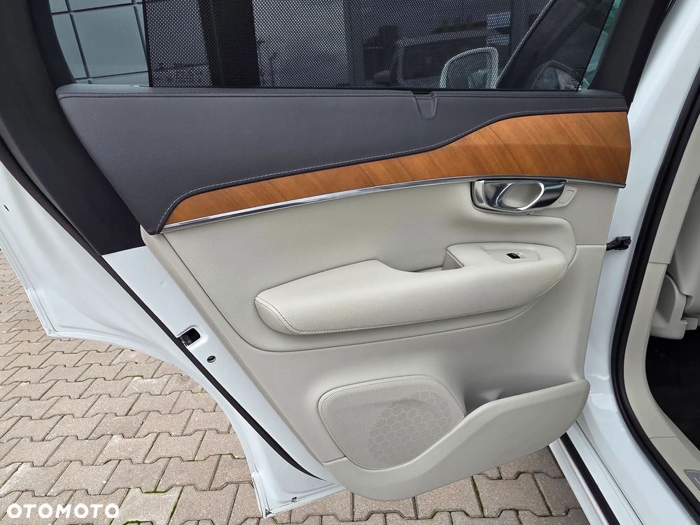 Volvo XC 90 - 29
