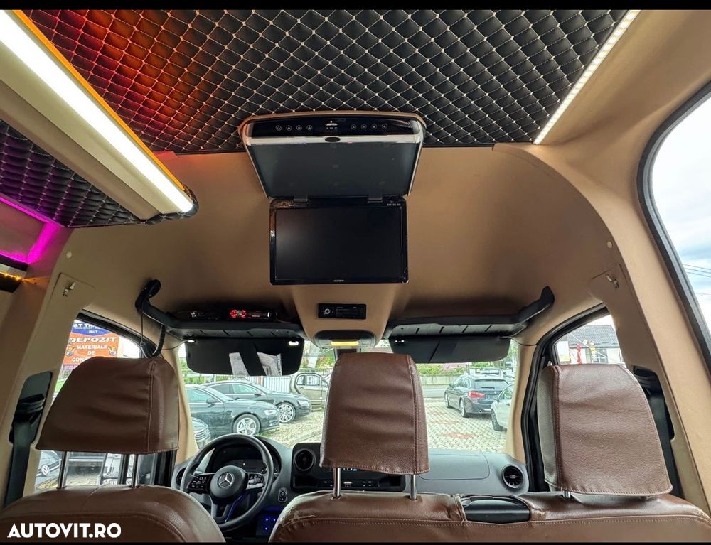 Mercedes-Benz Sprinter - 14