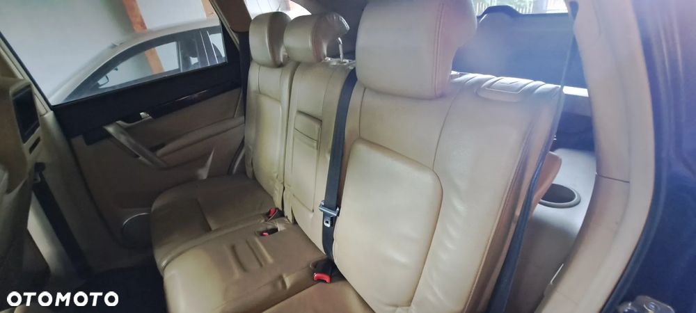 Chevrolet Captiva 3.2 Edition - 8