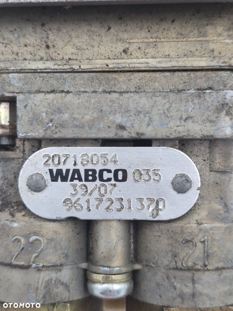 ZAWÓR HAMULCA RĘCZNEGO VOLVO FL 7 - 3