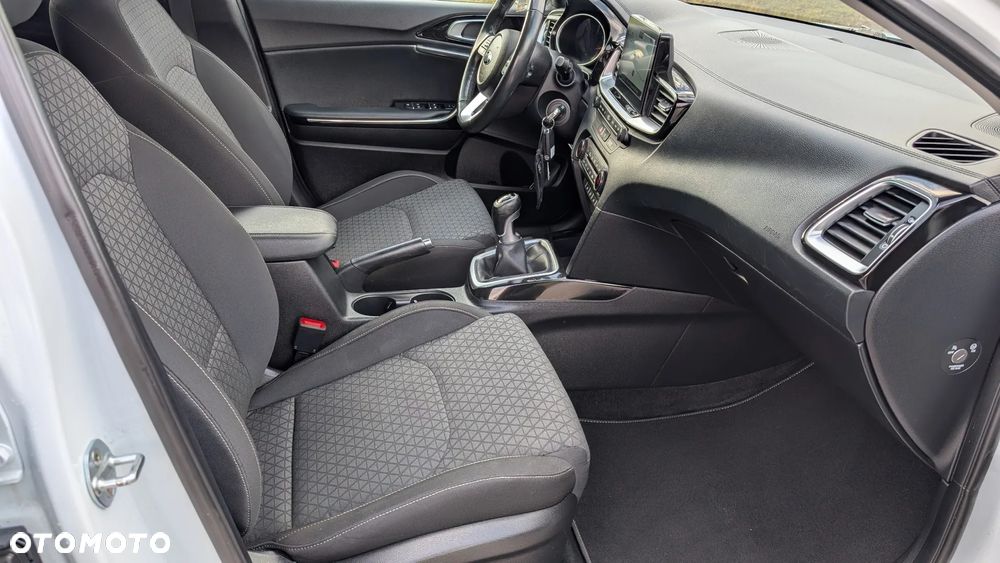 Kia Ceed 1.4 T-GDI OPF Platinum Edition - 7