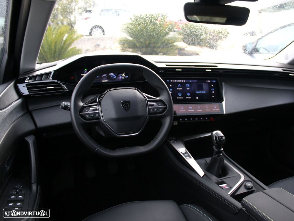 Peugeot 308 1.2 PureTech Allure - 21