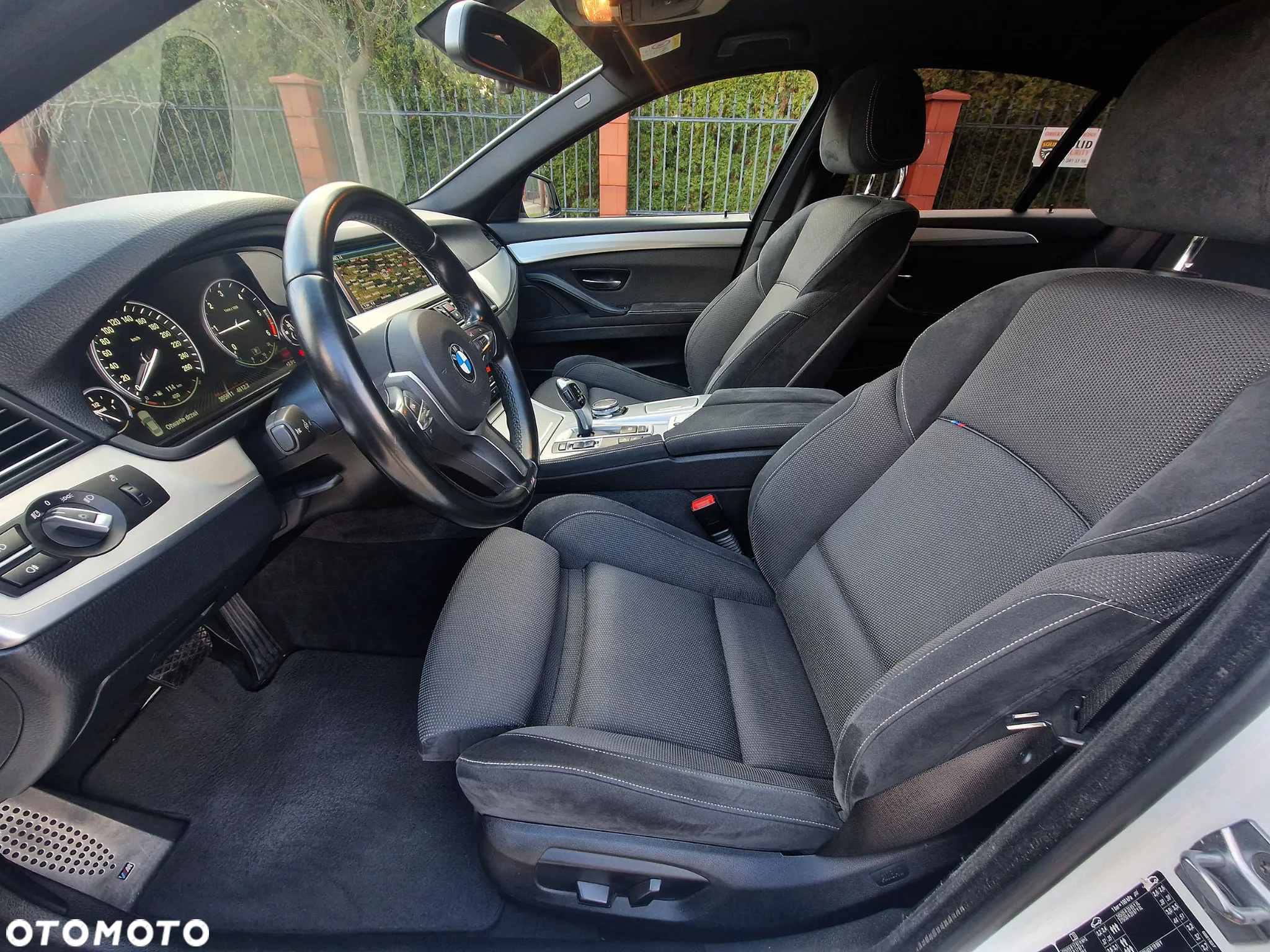 BMW Seria 5 525d xDrive - 21