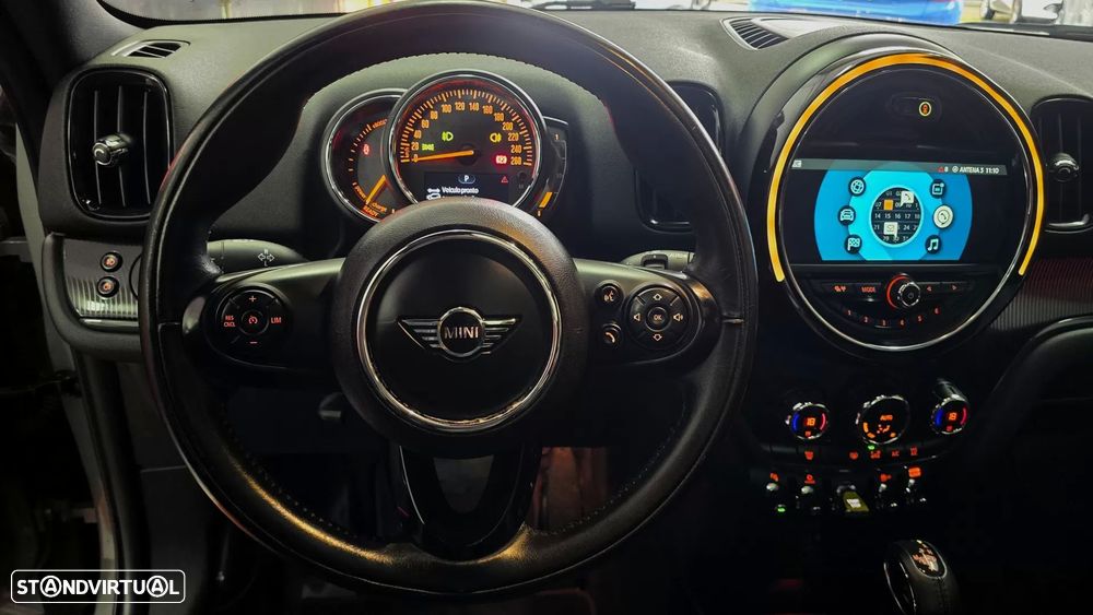 MINI Countryman Cooper SE ALL4 Auto - 25