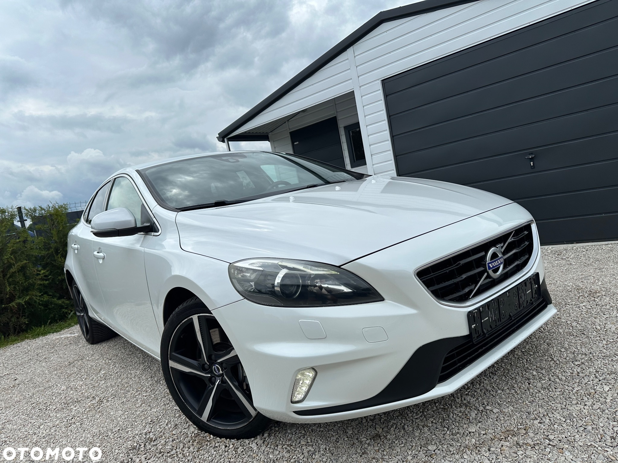 Volvo V40 D3 Drive-E R-Design Momentum - 14