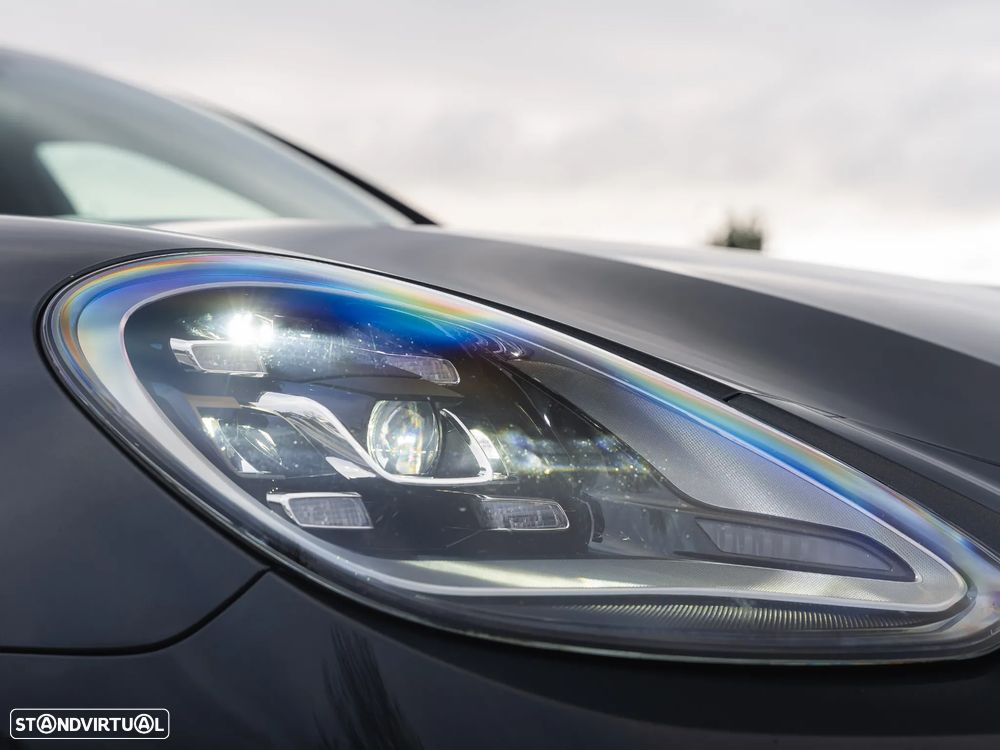 Porsche Panamera 4 E-Hybrid - 28