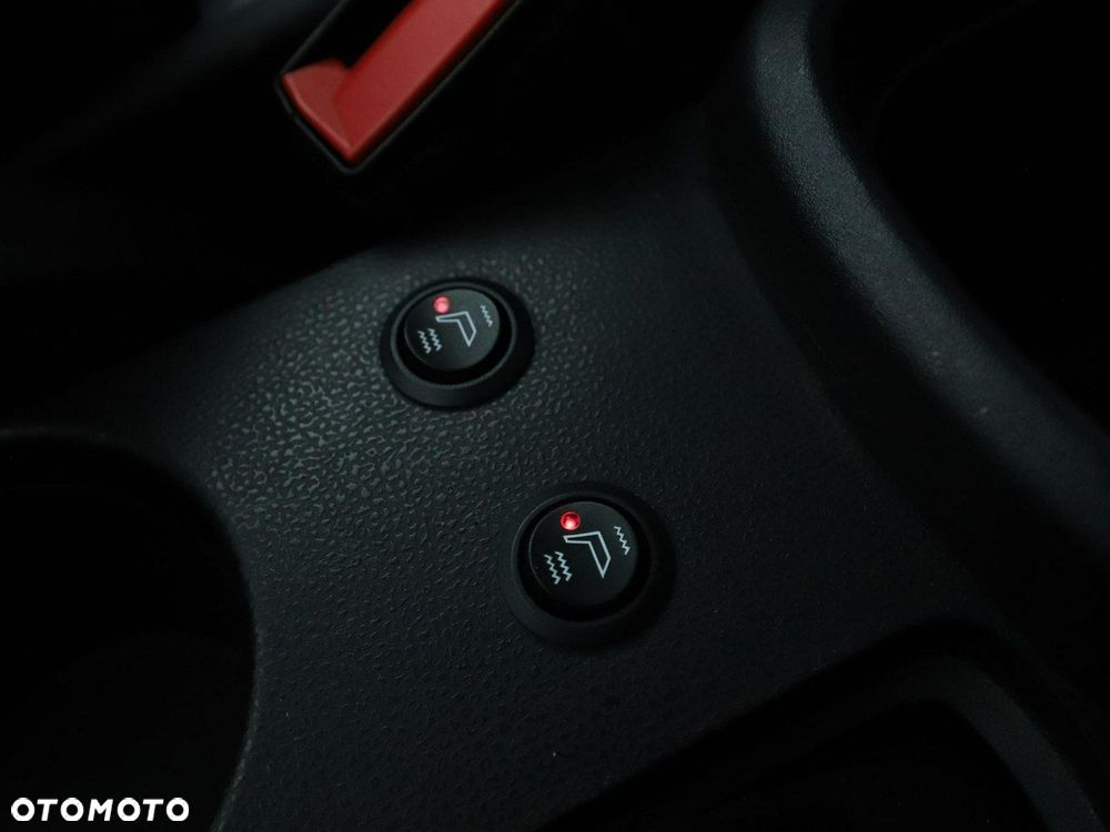 Fiat 500L 1.4 16V Urban - 29