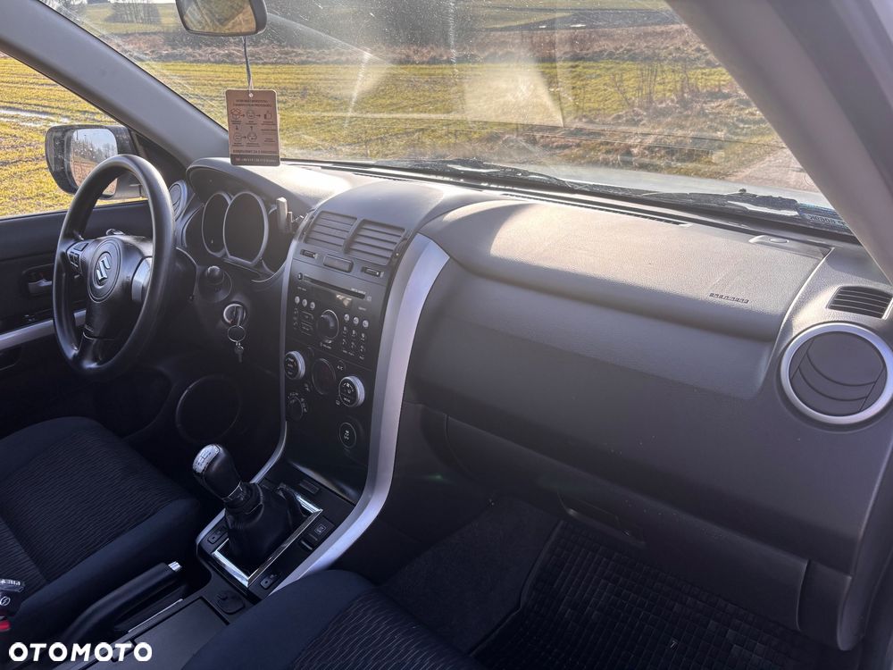 Suzuki Grand Vitara - 19