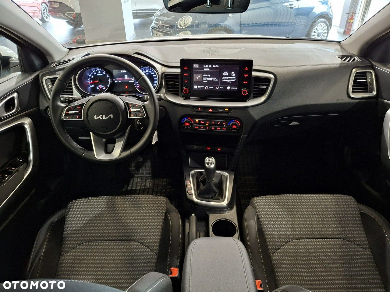 Kia Ceed - 17