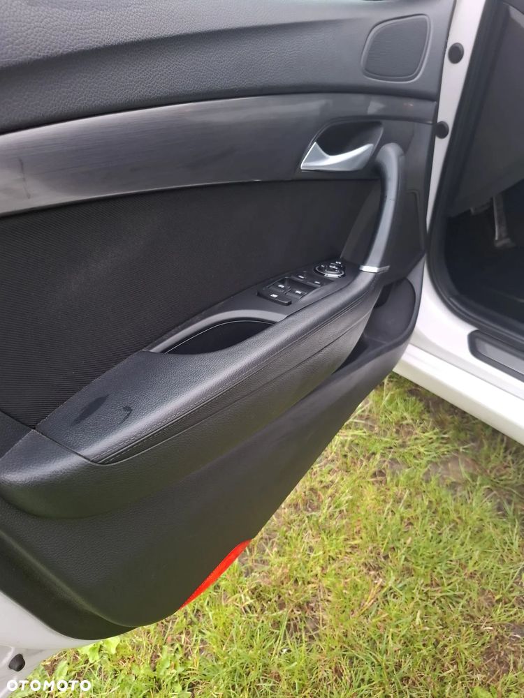 Hyundai i40 Kombi 1.7 CRDi DCT Premium - 13