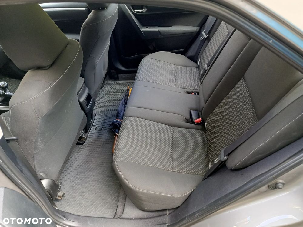 Toyota Corolla 1.6 Premium - 8