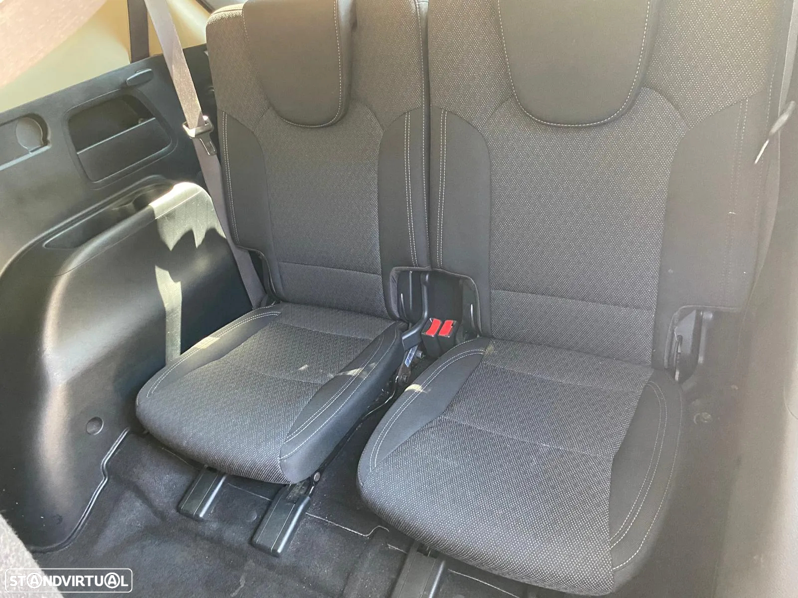 Kia Carens 1.7 CRDi ISG TX - 14