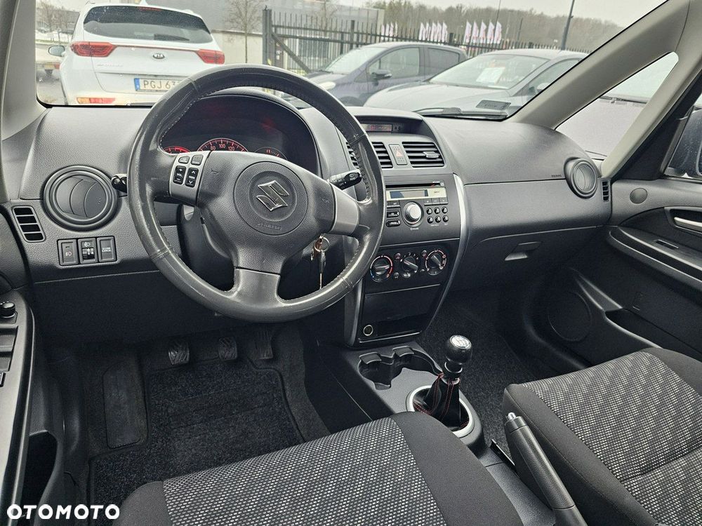 Suzuki SX4 1.6 GS / Premium - 28