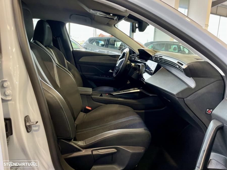 Peugeot 308 1.5 BlueHDi Allure Pack EAT8 - 28