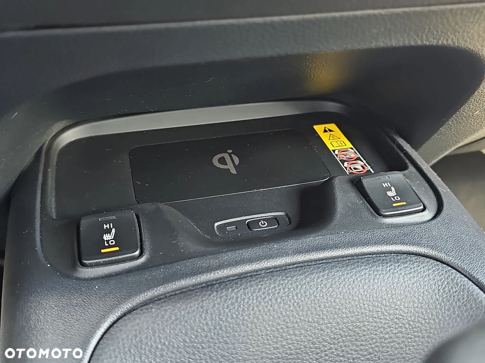 Toyota Corolla 1.8 Hybrid Comfort - 25