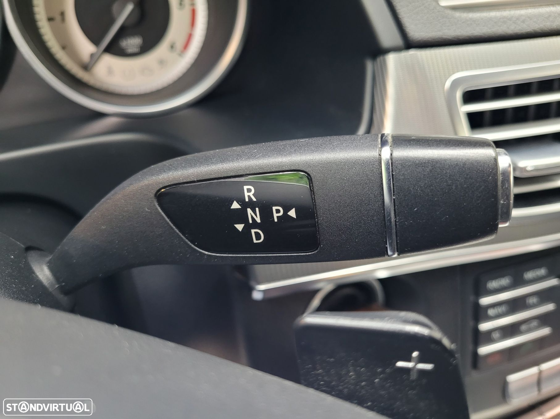 Mercedes-Benz E 300 Bluetec Hybrid Avantgarde - 25