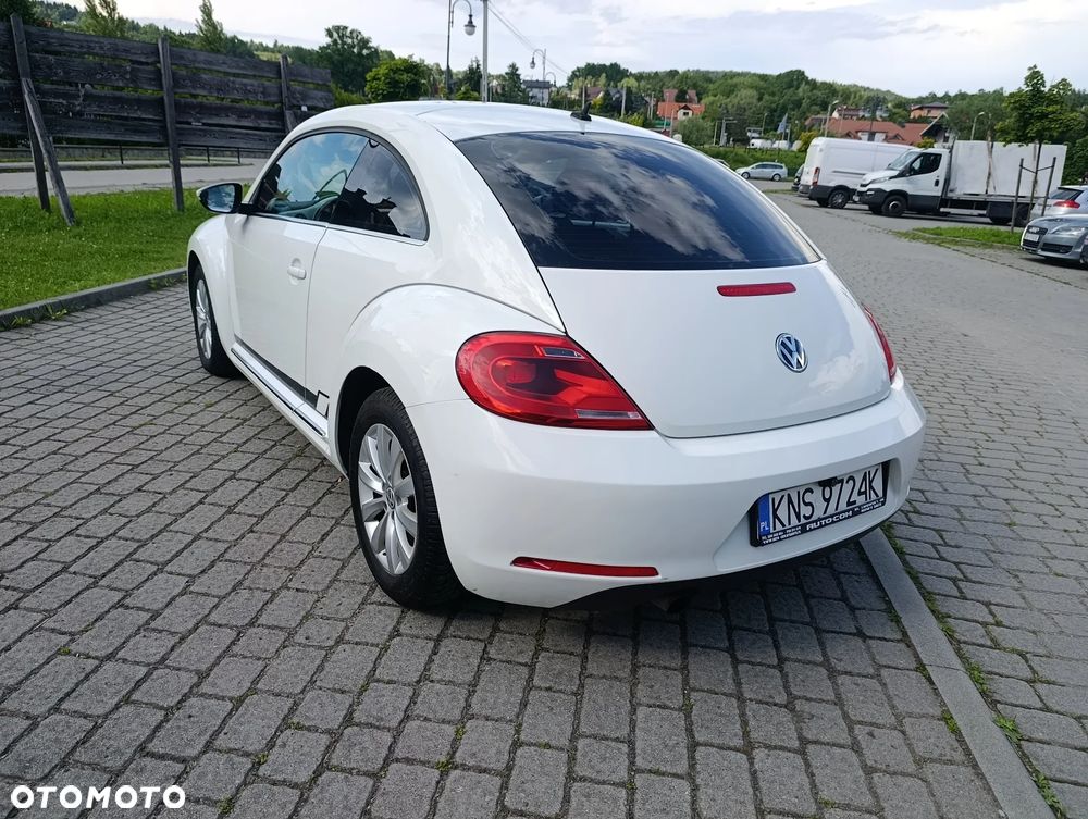 Volkswagen Beetle 1.6 TDI DPF DSG Blue Motion Technologie Exclusive Design - 10
