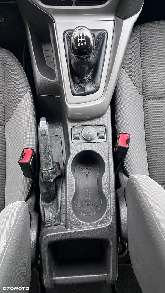 Ford Focus 1.6 Trend - 12