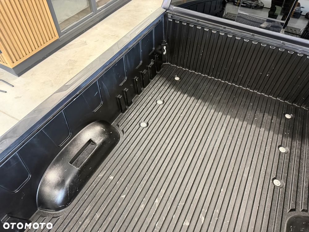 Toyota Tundra - 16
