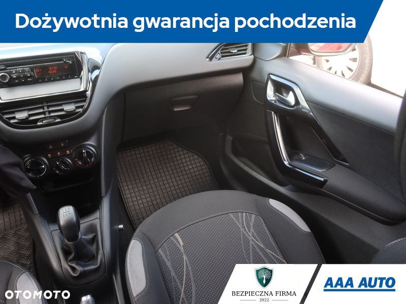 Peugeot 208 - 9