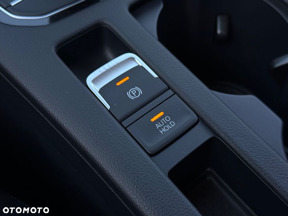 Volkswagen Passat 2.0 TSI Business DSG - 16