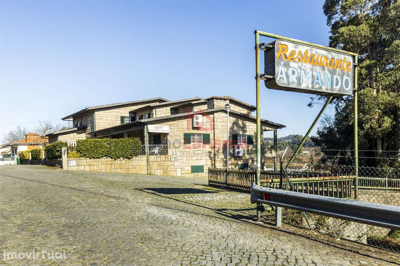 Moradia T6 + Restaurante - Grande imagem: 2/60